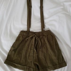 Suspender gauze shorts